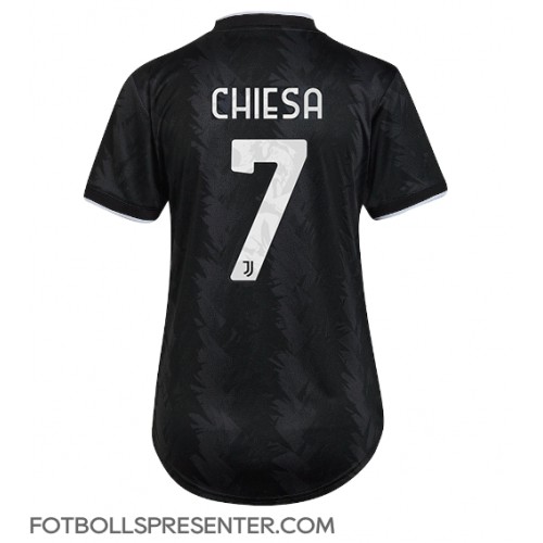Juventus Federico Chiesa #7 Borta Matchtröja Dam 2022-23 Kortärmad Juventus Federico Chiesa #7 Borta Matchtröja Dam 2022-23 Kortärmad